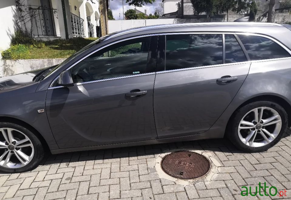 2015' Opel Insignia Sports Tourer photo #3