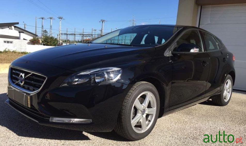 2016' Volvo V40 2.0 D2 Kinetic Eco photo #1