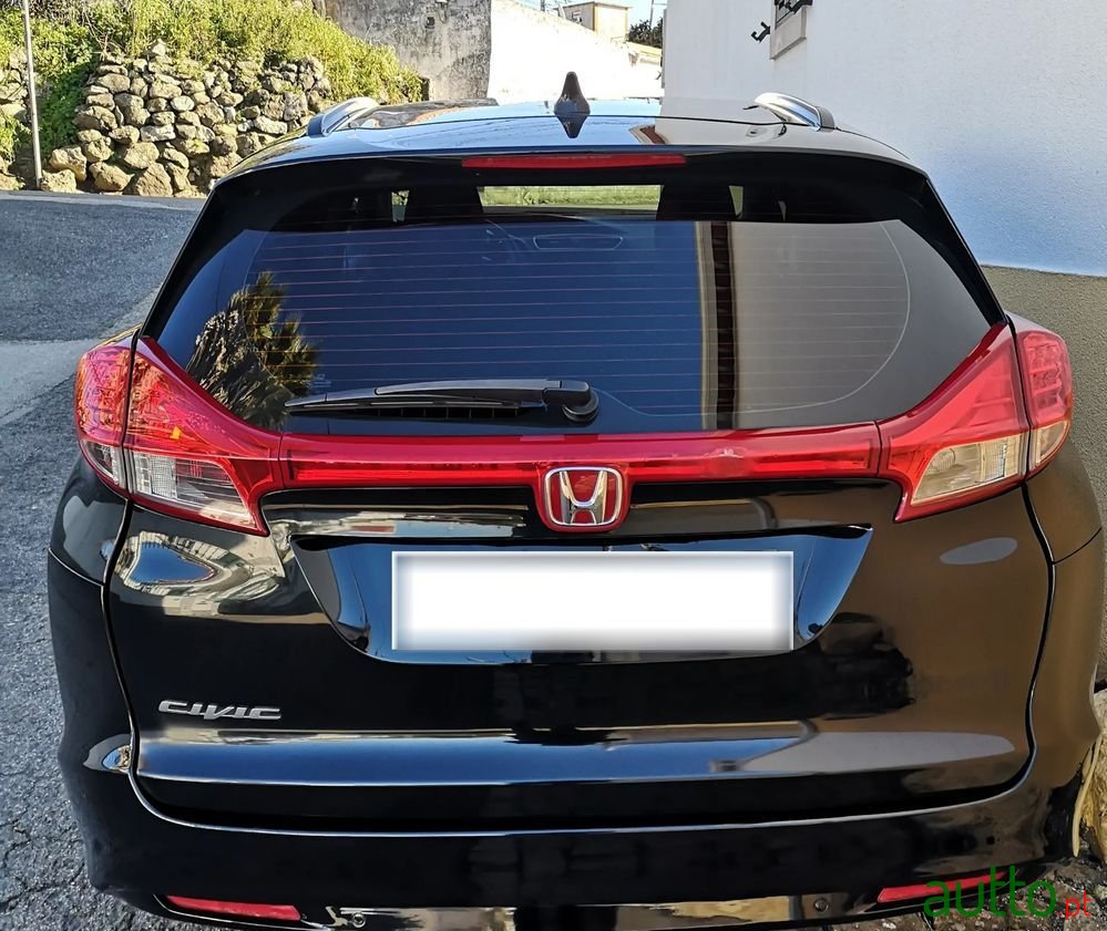 2016' Honda Civic Tourer photo #3