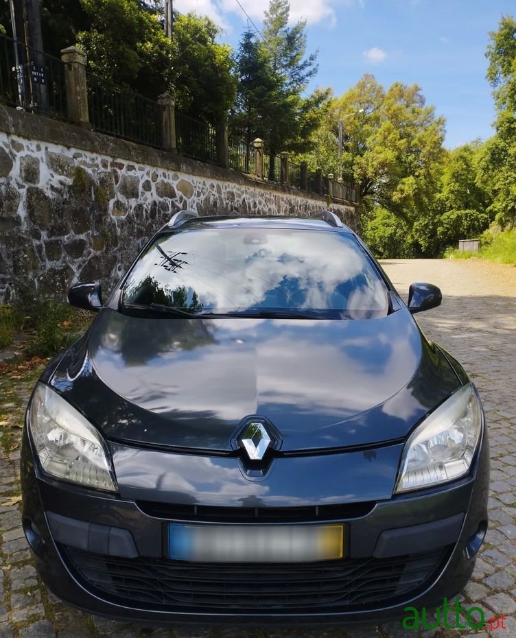 2011' Renault Mégane Sport Tourer photo #3