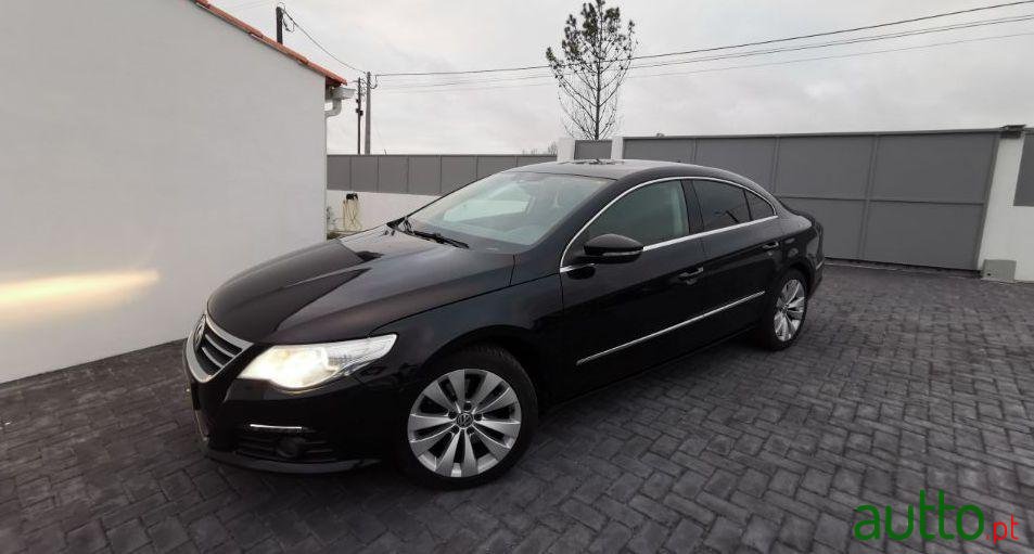 2008' Volkswagen Passat photo #1