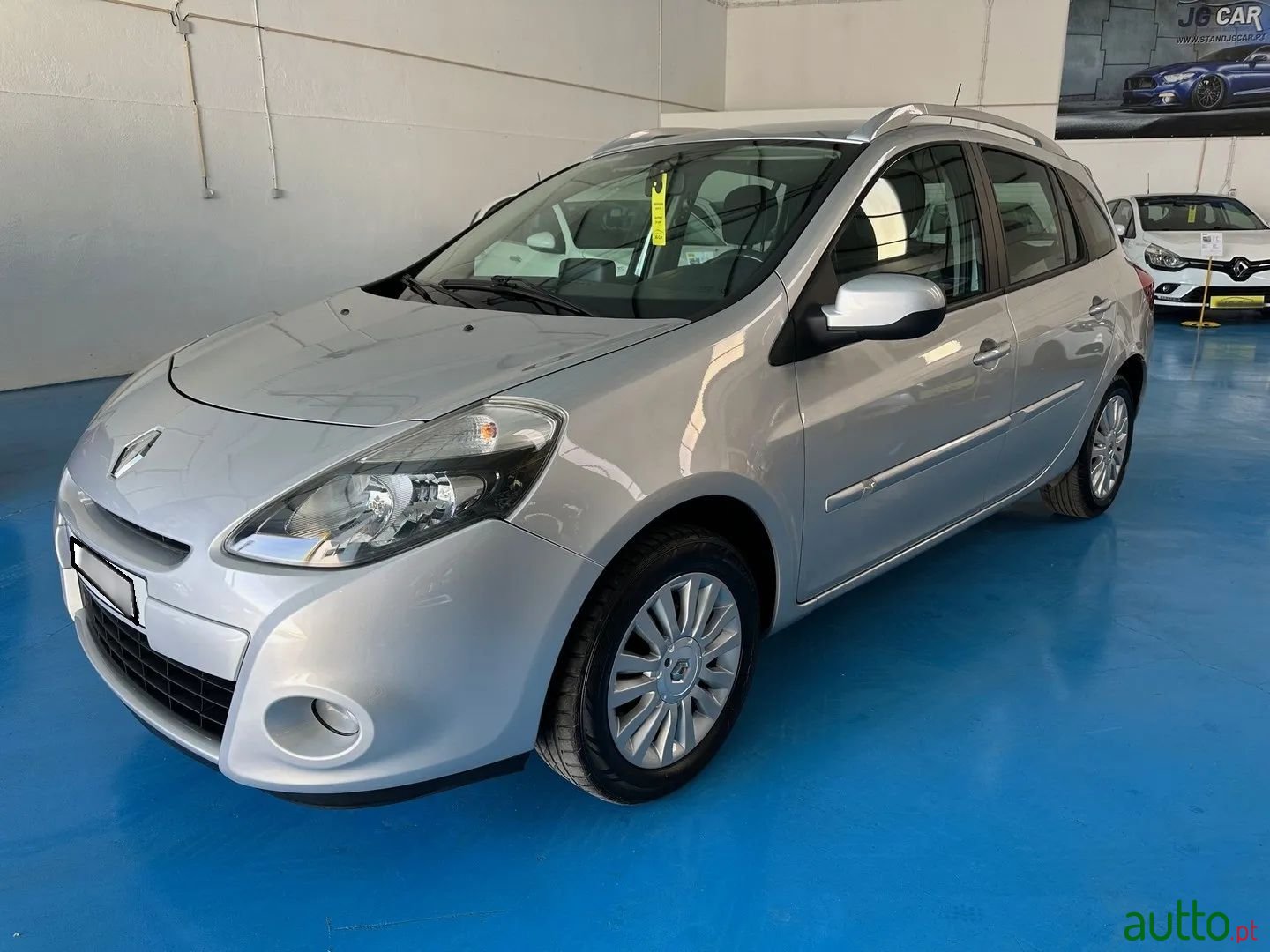 2012' Renault Clio Break photo #3