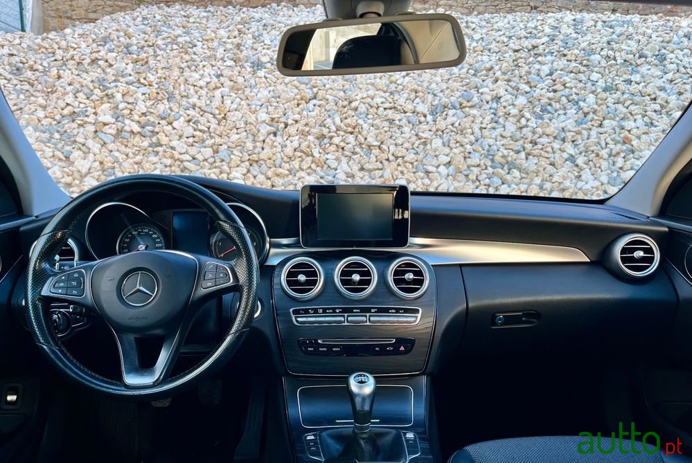 2016' Mercedes-Benz Classe C D Avantgarde photo #5