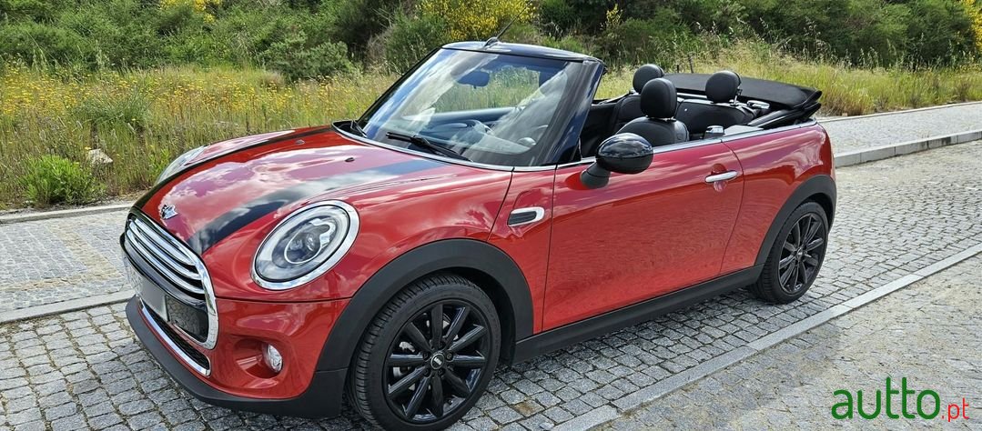 2016' MINI Cabrio photo #1