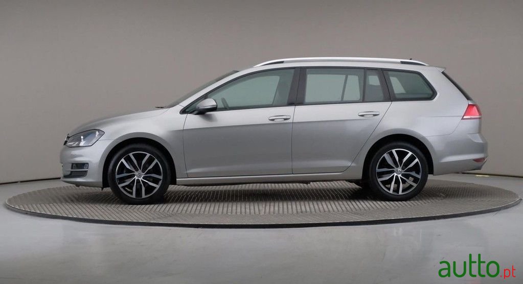 2016' Volkswagen Golf Variant photo #3
