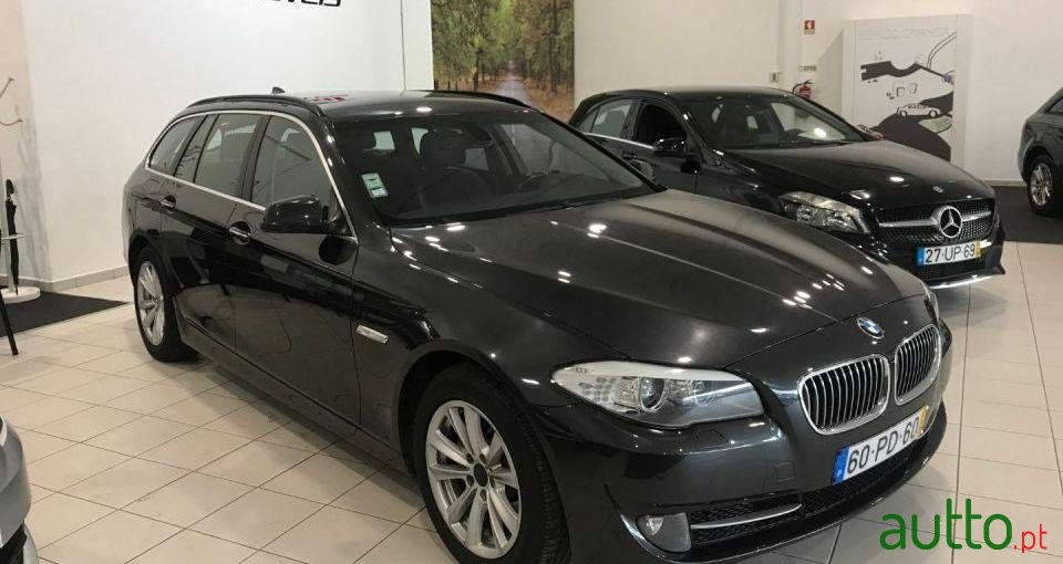 2011' BMW 520 D photo #2