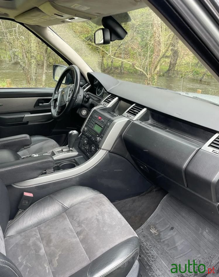 2009' Land Rover Range Rover Sport photo #4