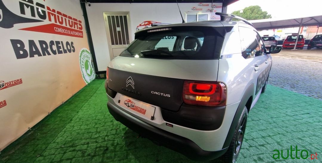 2014' Citroen C4 Cactus photo #5