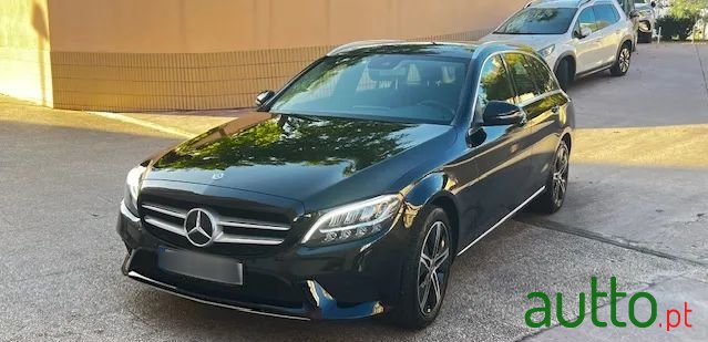 2019' Mercedes-Benz Classe C photo #1