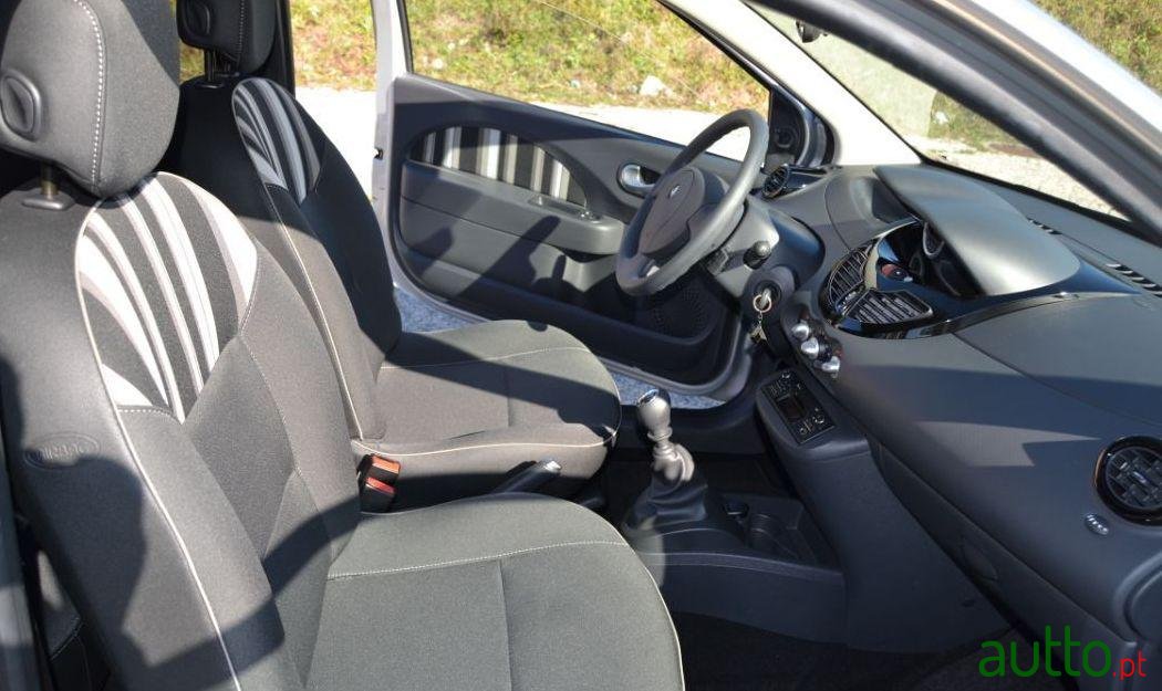 2014' Renault Twingo 1.2 Night & Day photo #3