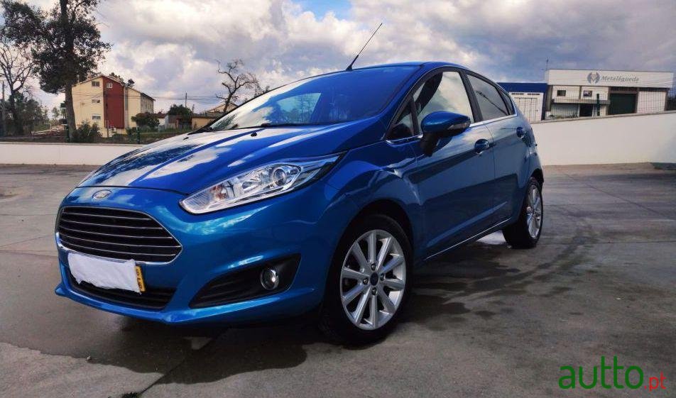 2016' Ford Fiesta photo #1