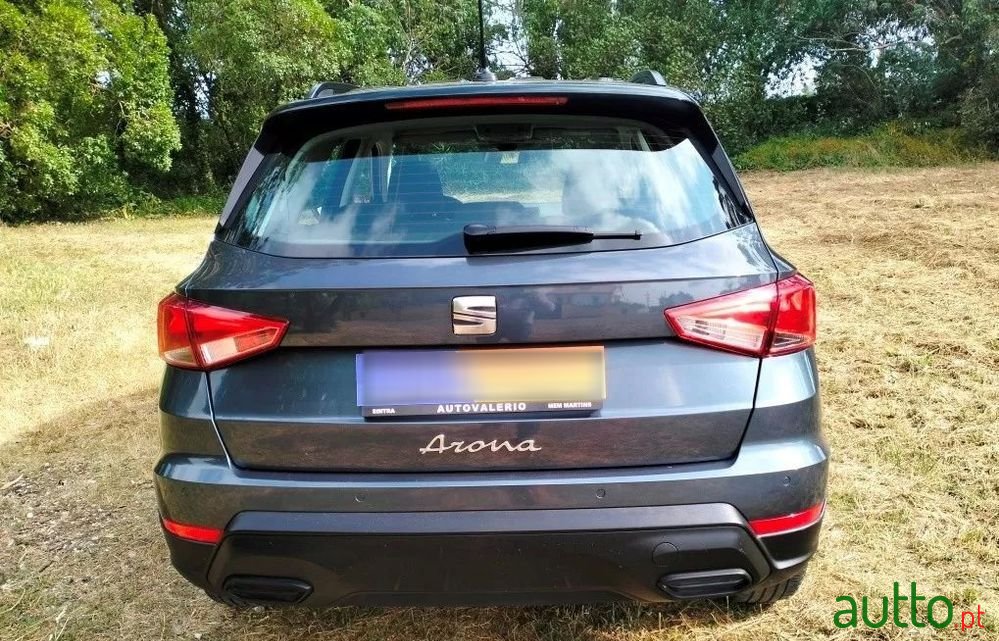 2023' SEAT Arona 1.0 Tsi Style photo #4