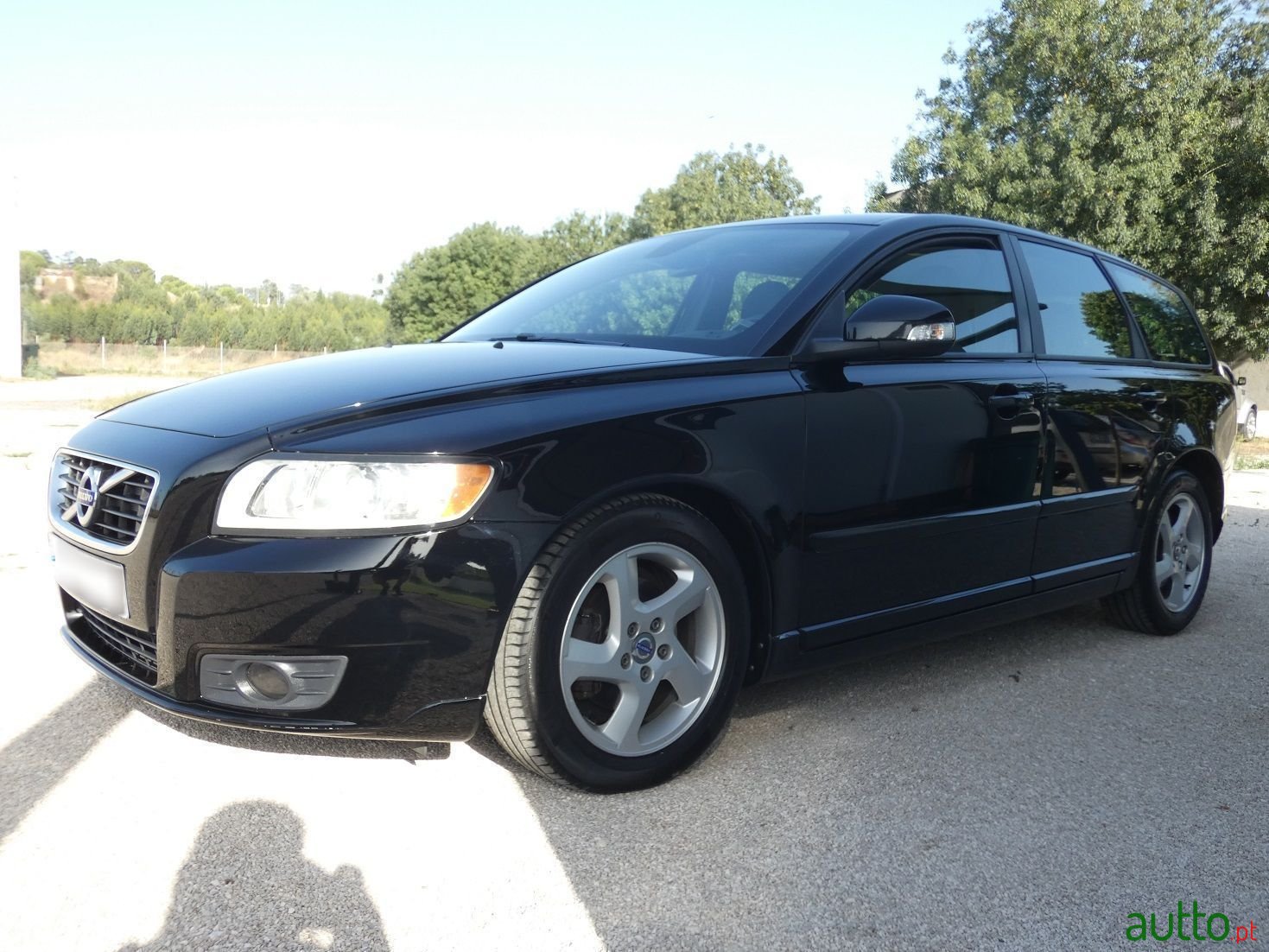 2011' Volvo V50 photo #4