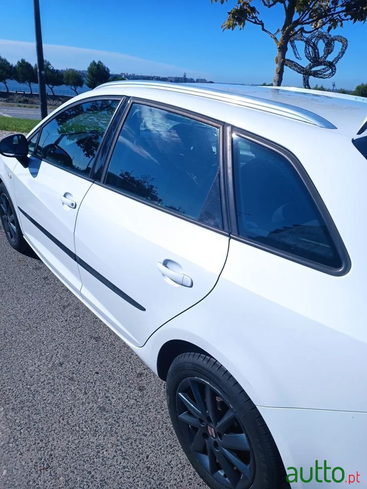 2013' SEAT Ibiza St photo #4