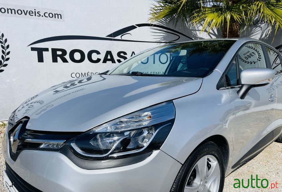 2016' Renault Clio photo #3