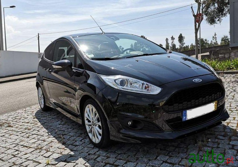 2015' Ford Fiesta photo #3