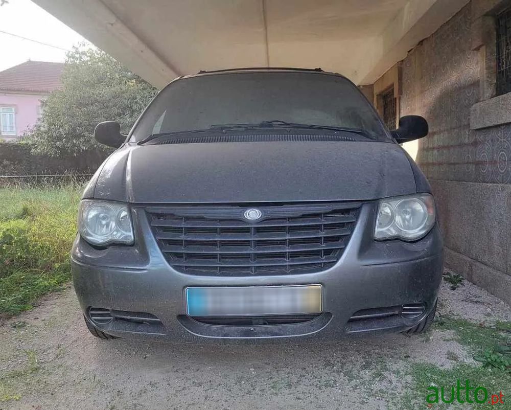 2006' Chrysler Voyager photo #3