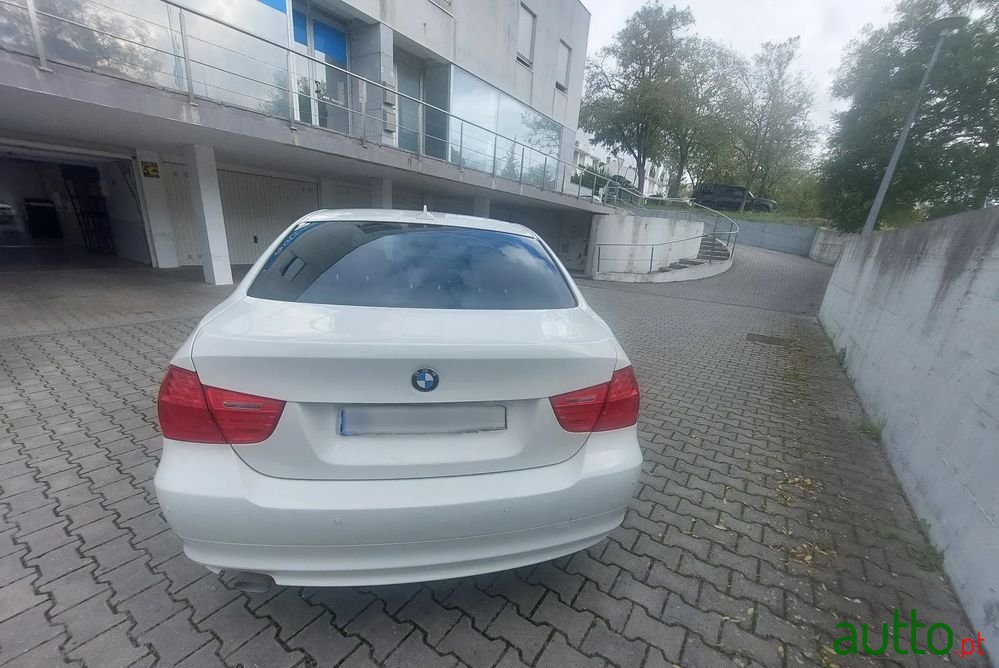 2012' BMW Série 3 photo #4