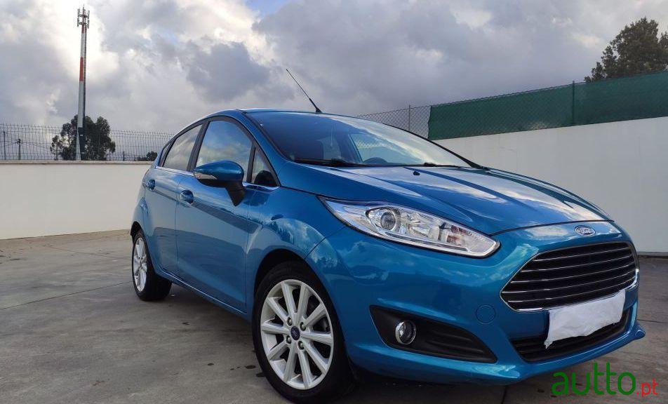 2016' Ford Fiesta photo #2
