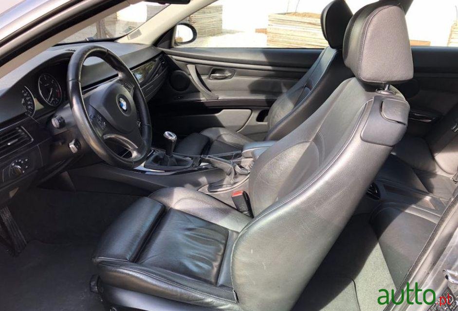 2007' BMW 320 Coupe photo #1