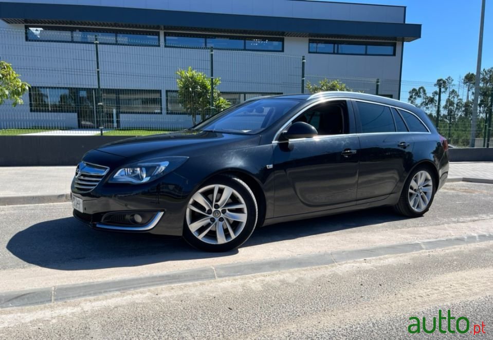2014' Opel Insignia Sports Tourer photo #1