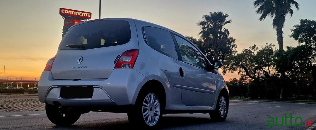 2010' Renault Twingo photo #5