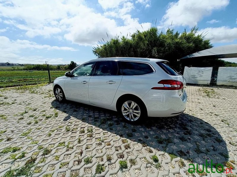 2015' Peugeot 308 Sw photo #6