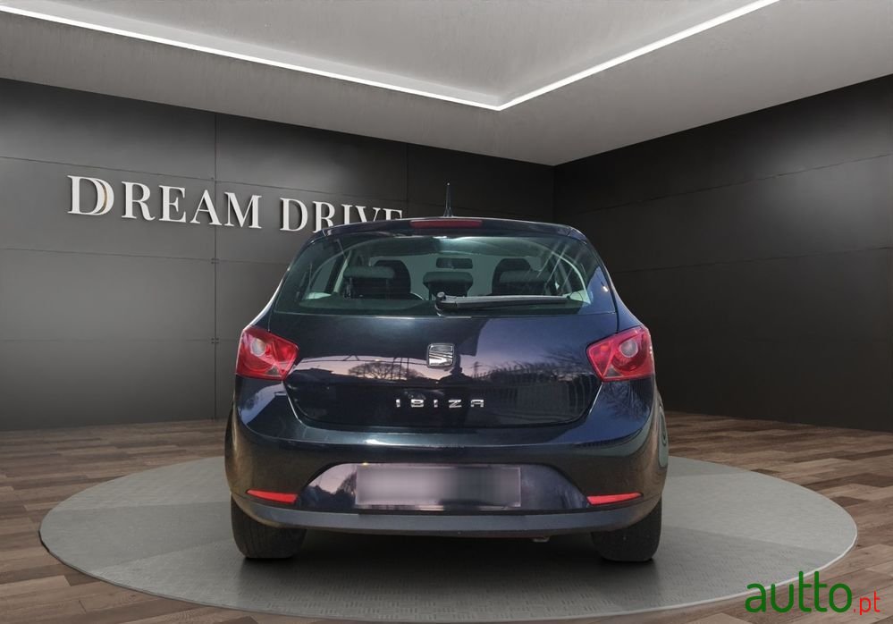 2011' SEAT Ibiza photo #5