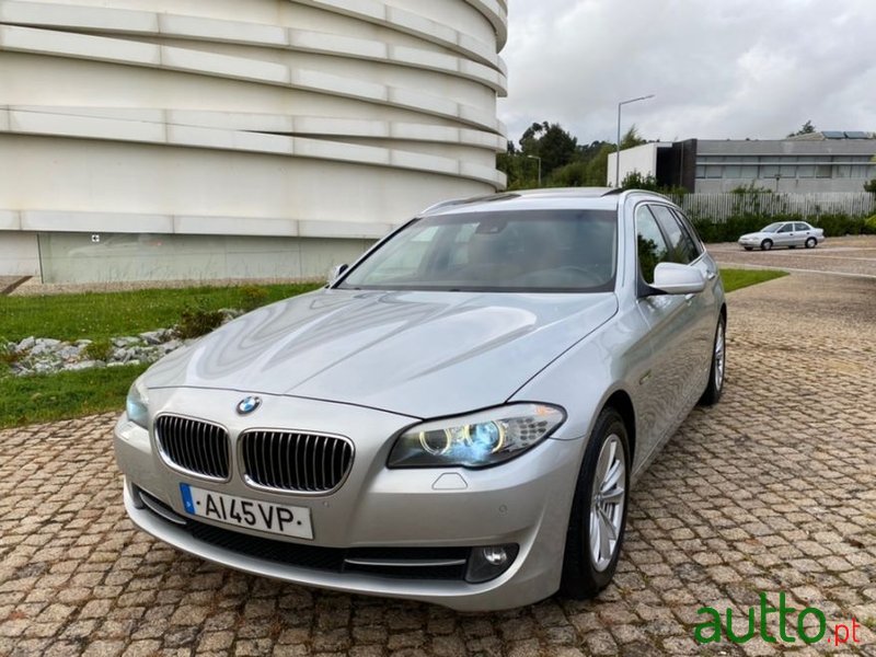2012' BMW 525 photo #2