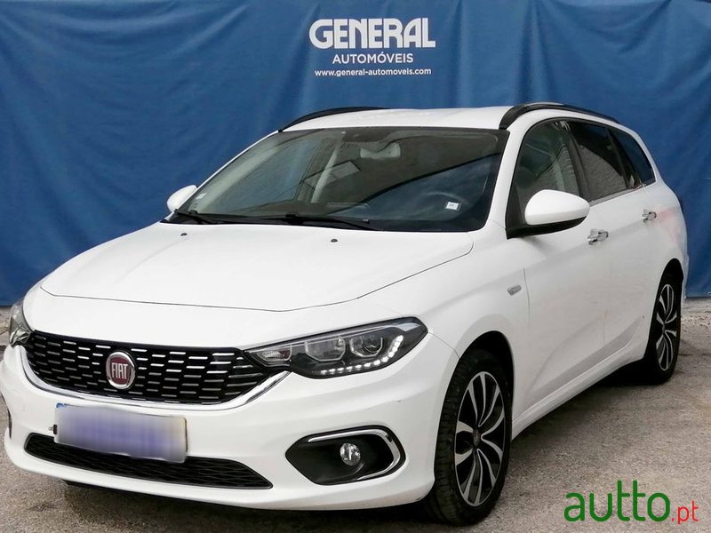 2019' Fiat Tipo Station Wagon photo #1