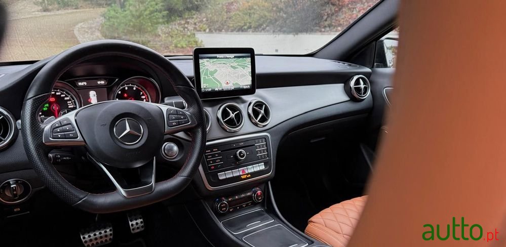 2020' Mercedes-Benz Classe Gla photo #6