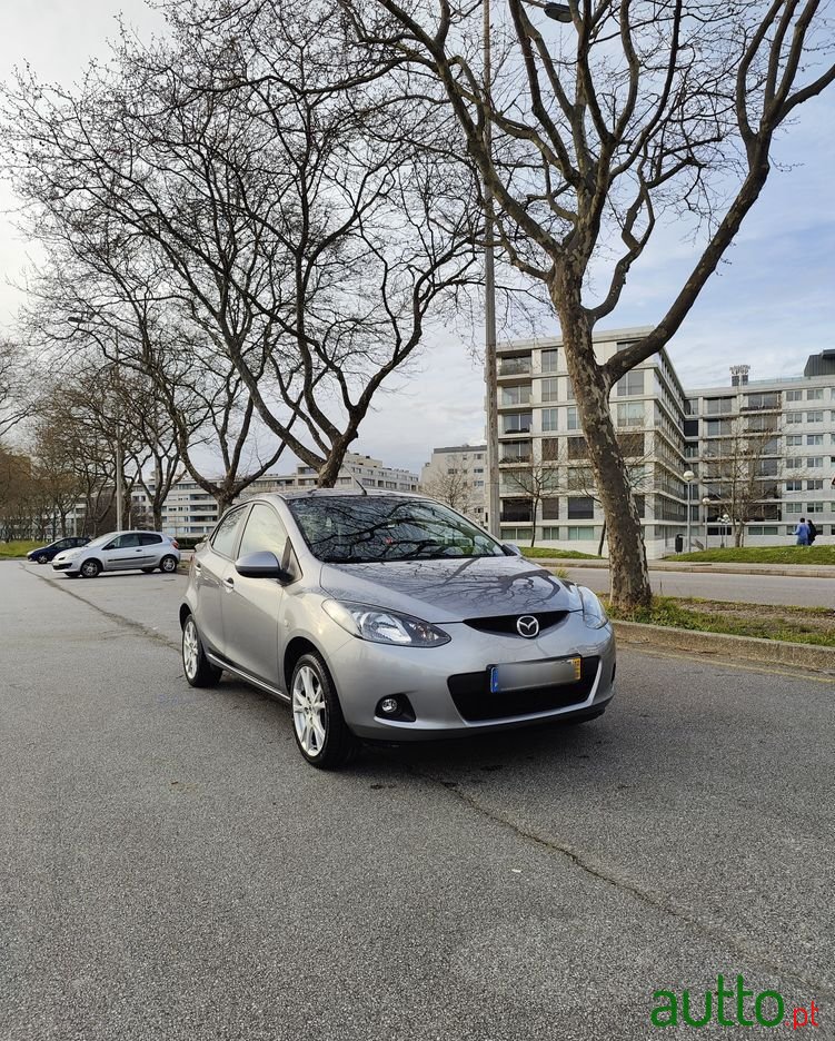 2010' Mazda 2 photo #5