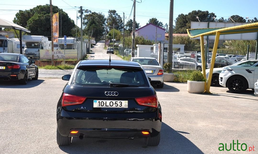 2011' Audi A1 1.6Tdi photo #5