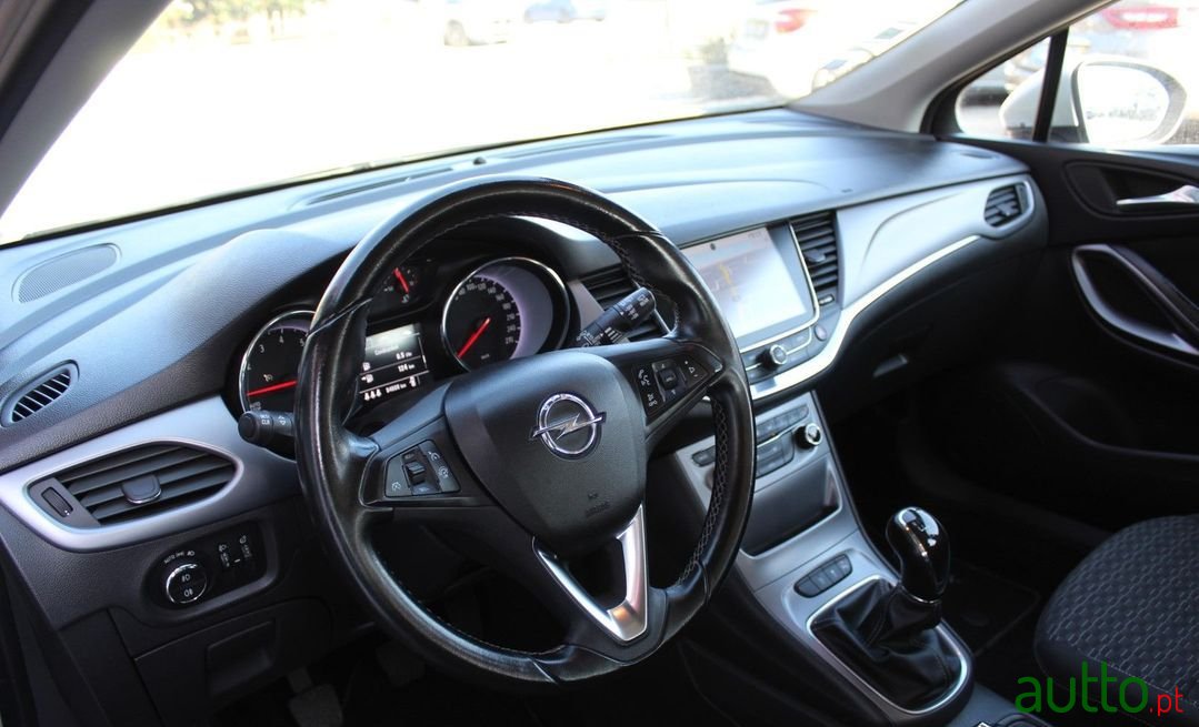 2016' Opel Astra Sports Tourer photo #3