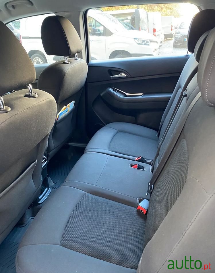 2011' Chevrolet Orlando 2.0 Vcdi Ltz photo #5