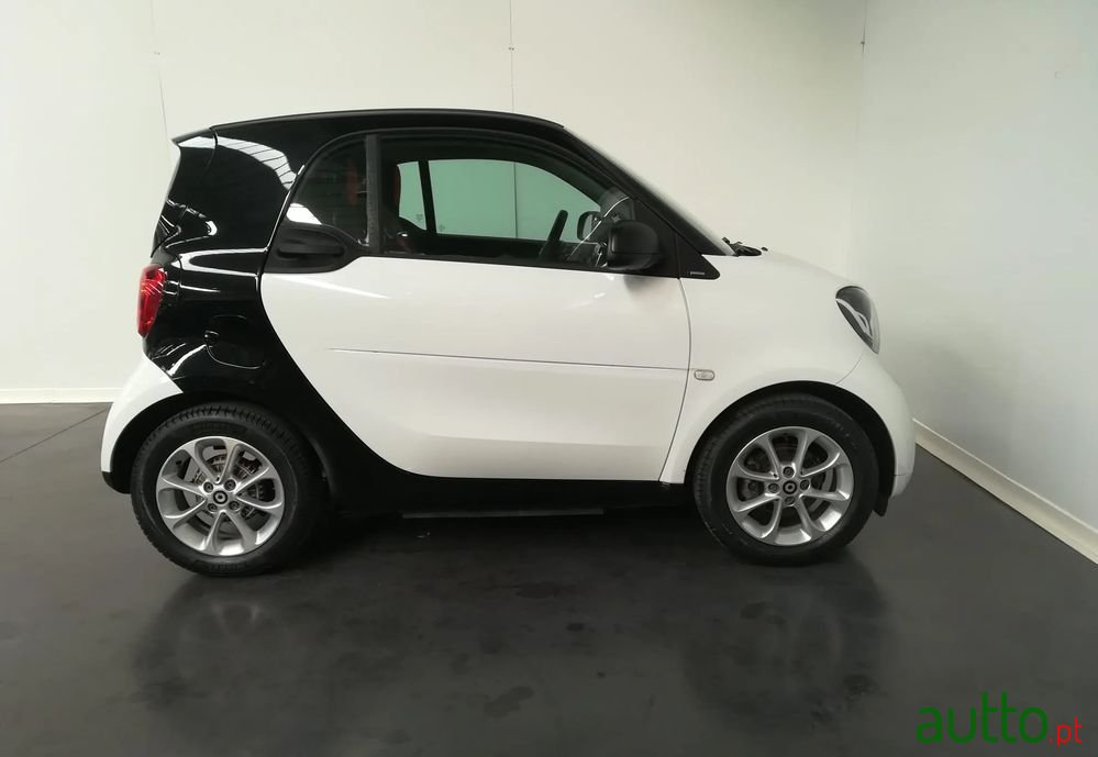 2018' Smart Fortwo Electric Drive Passion photo #3