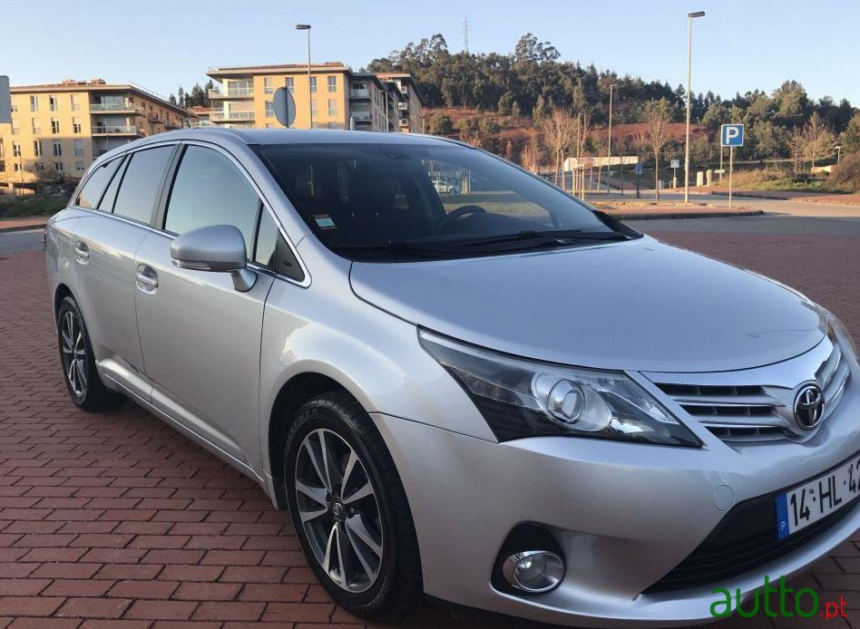 2009' Toyota Avensis 4D Sport+Gps photo #2