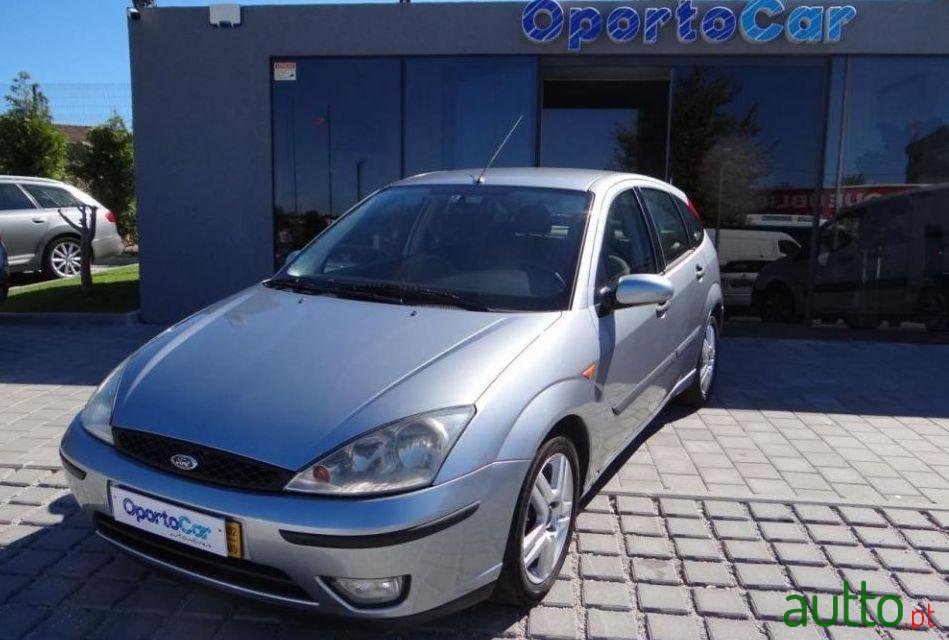 2002' Ford Focus 1.8 Tddi Trend photo #2