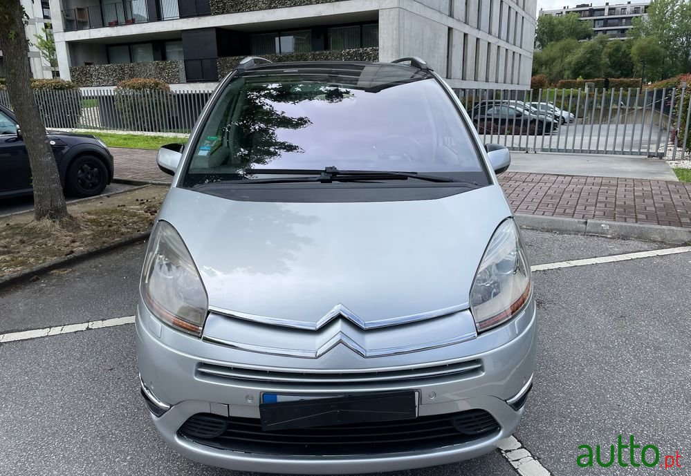 2007' Citroen C4 Grand Picasso photo #2