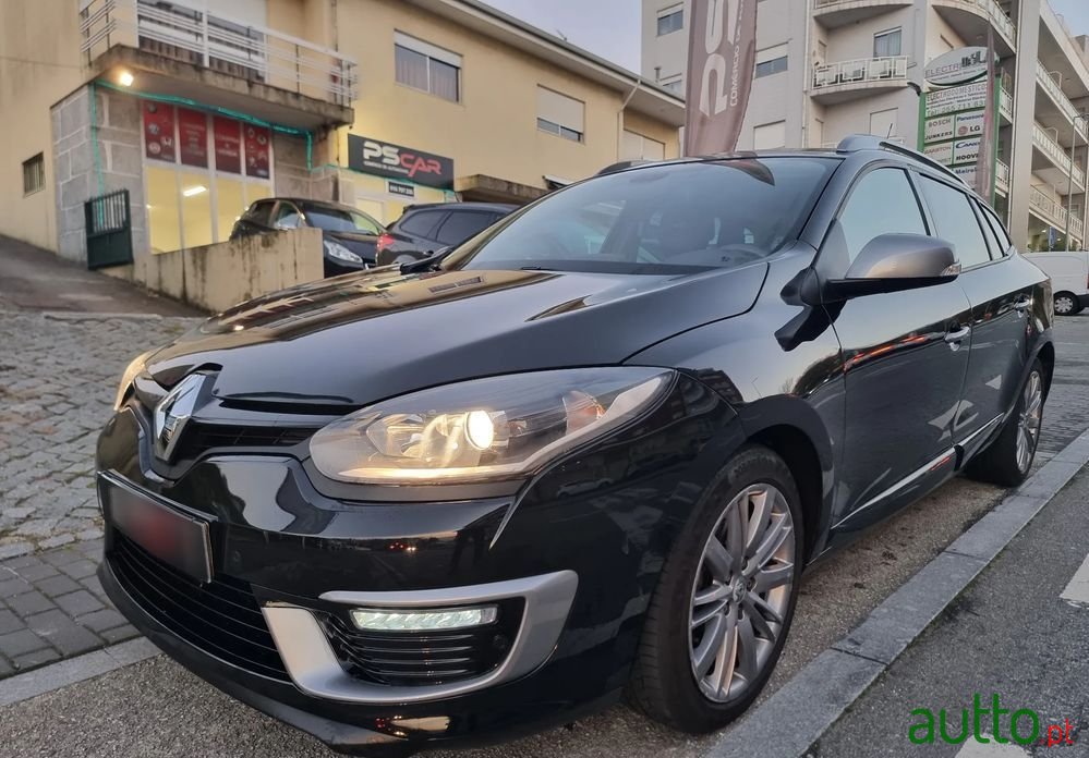 2015' Renault Megane Sport Tourer photo #5