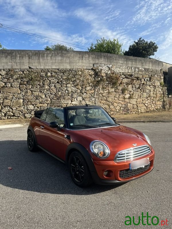 2010' MINI Cabrio photo #1