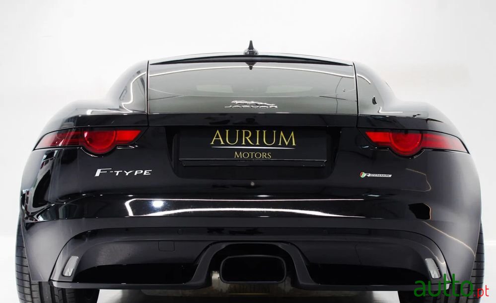 2018' Jaguar F-Type photo #5