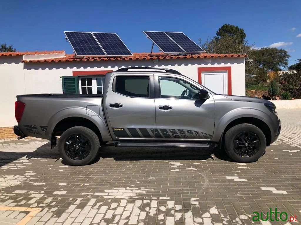 2020' Nissan Navara photo #5
