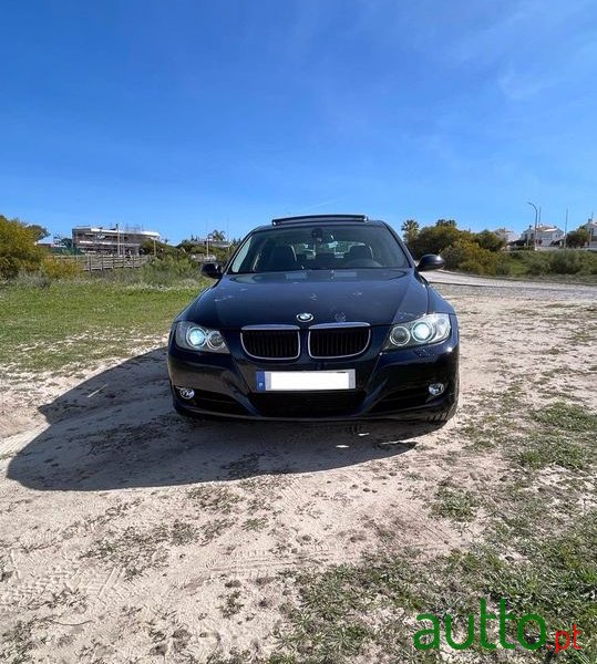 2008' BMW 320 photo #4