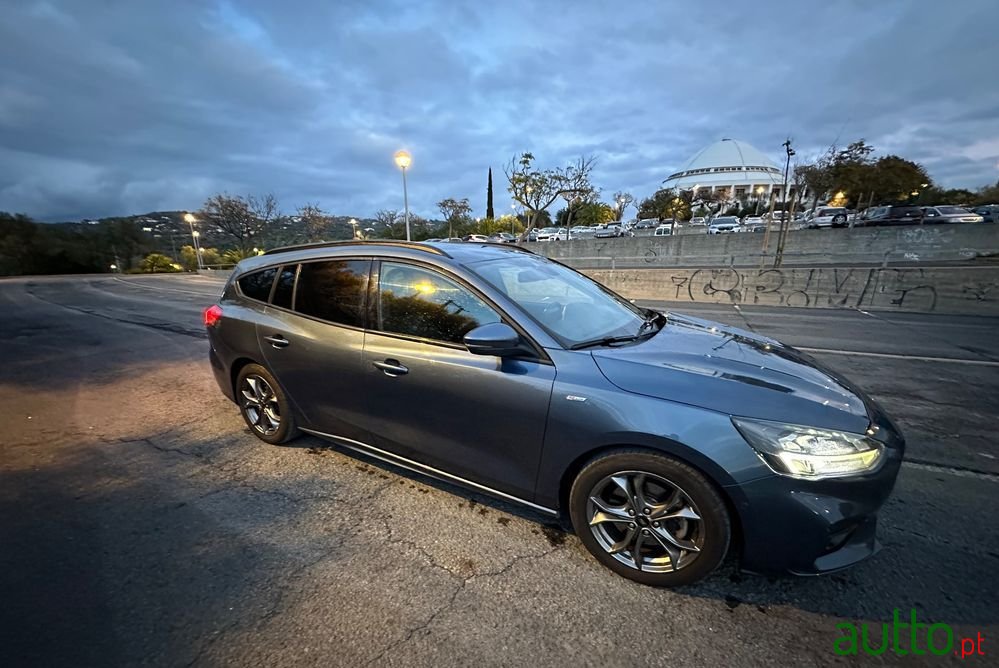 2019' Ford Focus photo #6