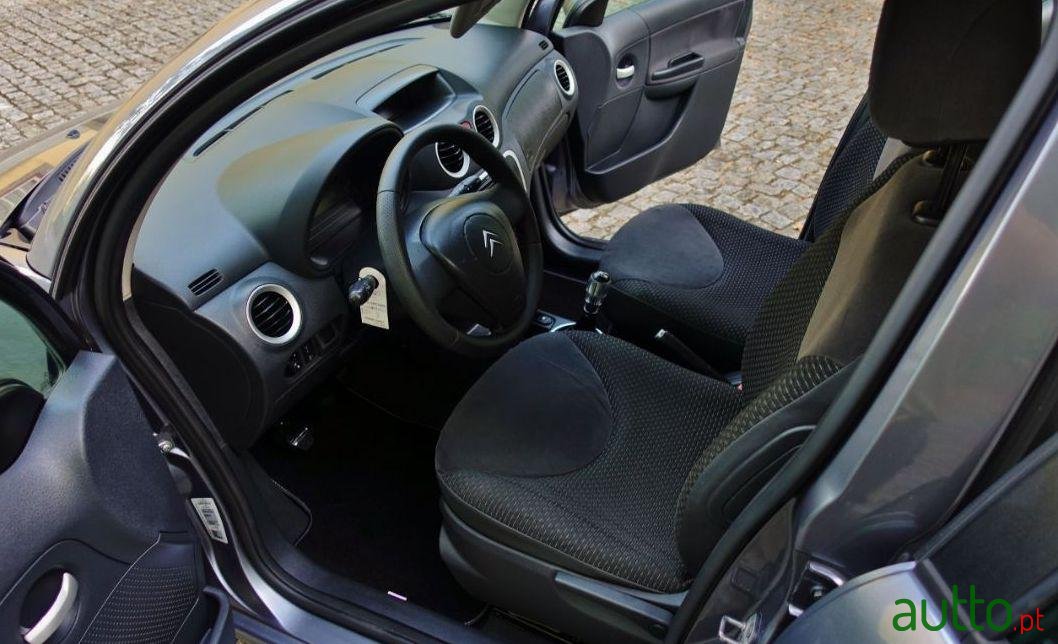 2010' Citroen C3 Nacional photo #3