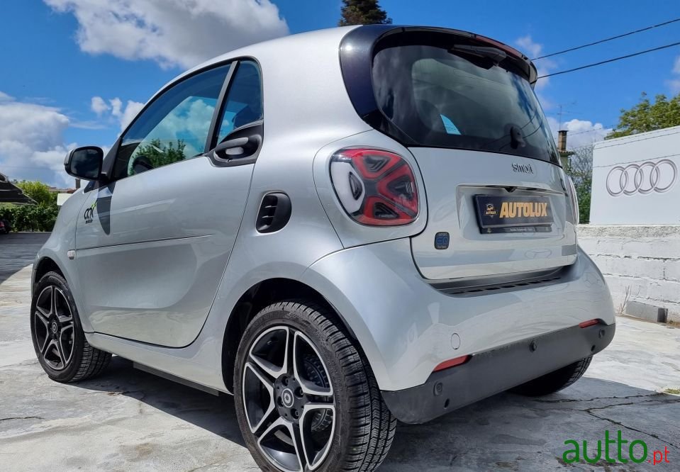 2020' Smart Fortwo photo #4
