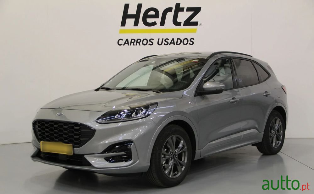 2022' Ford Kuga photo #2