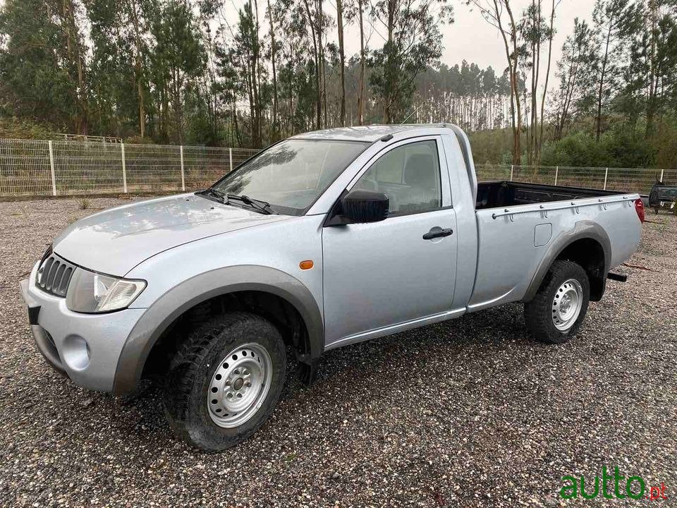 2007' Mitsubishi L200 4x4 motor 2.5 DID photo #1