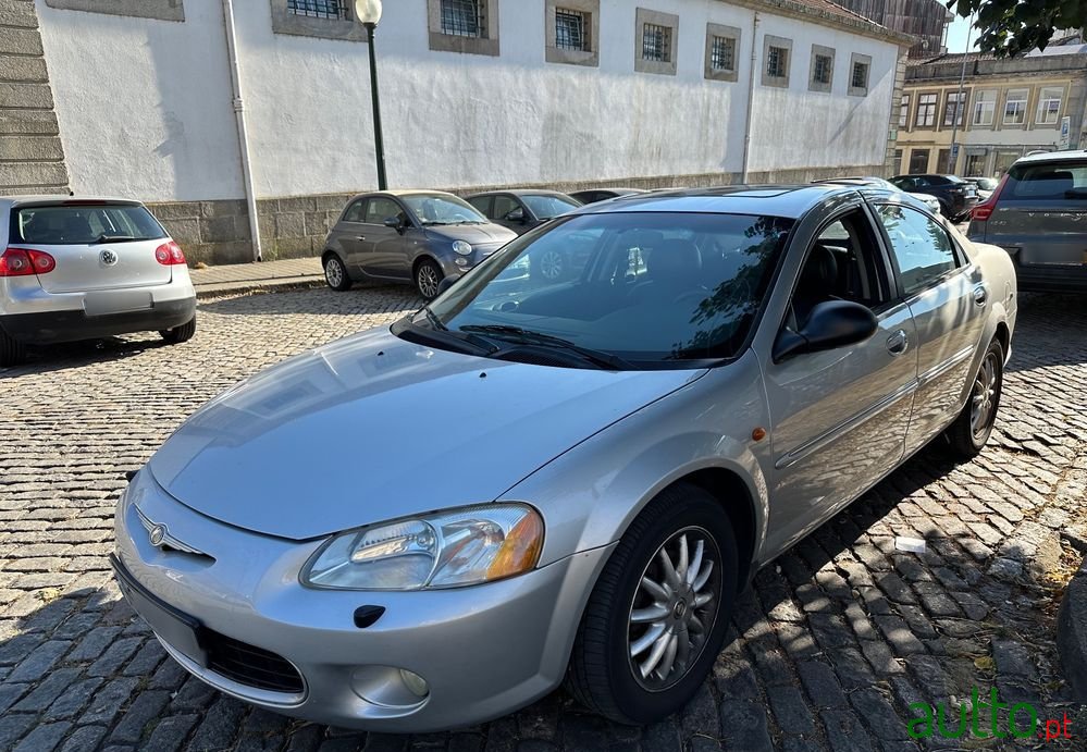 2002' Chrysler Sebring 2.0 Lx photo #2